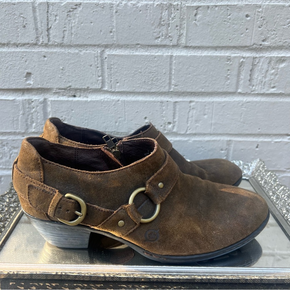 Born Women’s Zowy Suede Ankle boots